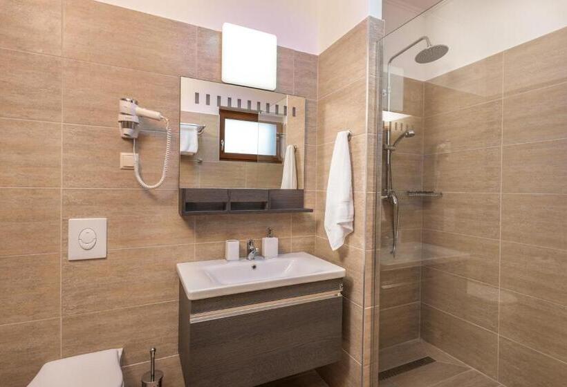 آپارتمان 1 خوابه با بالکن, Hídfő Apartman Nyugalom Szigetei