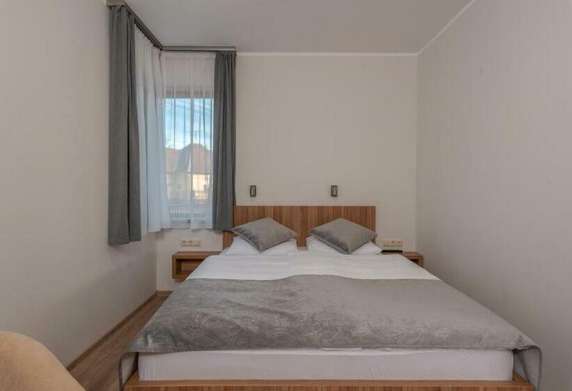 آپارتمان 2 خوابه, Hídfő Apartman Nyugalom Szigetei