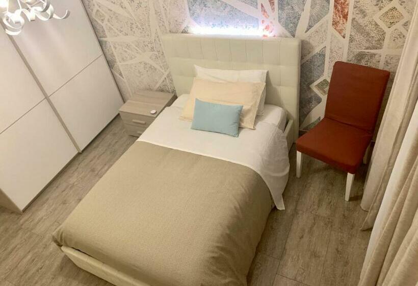 اتاق استاندارد یک تخته با بالکن, B&b Nearby Malpensa