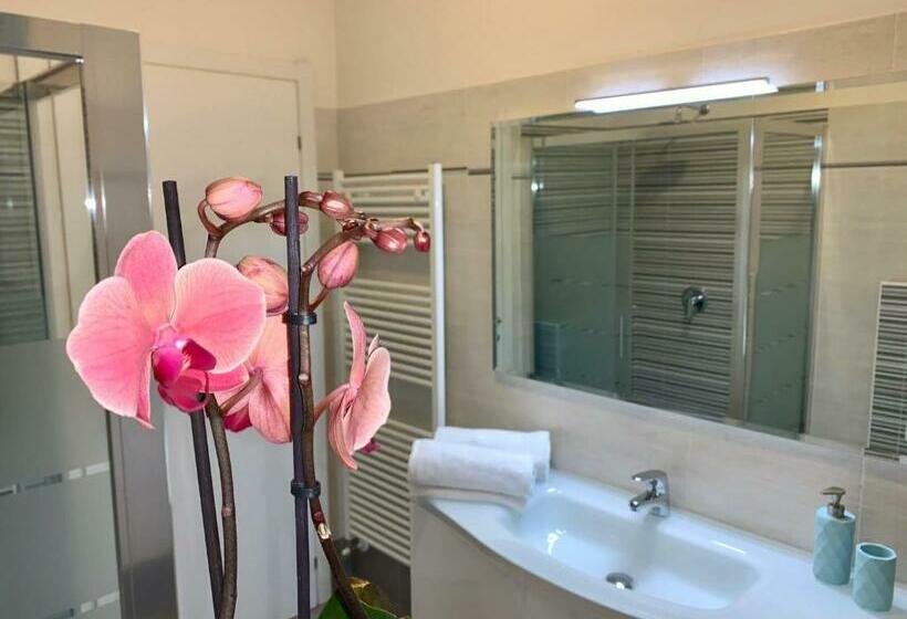 اتاق استاندارد یک تخته با بالکن, B&b Nearby Malpensa