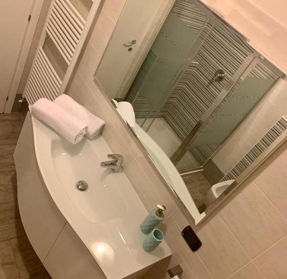 اتاق استاندارد یک تخته با بالکن, B&b Nearby Malpensa