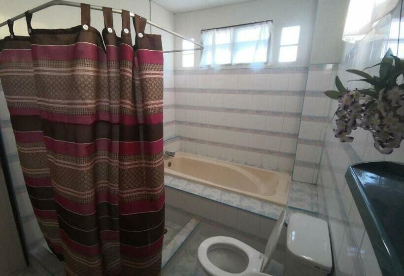 디럭스 룸, บ้านพรศรี Homestay