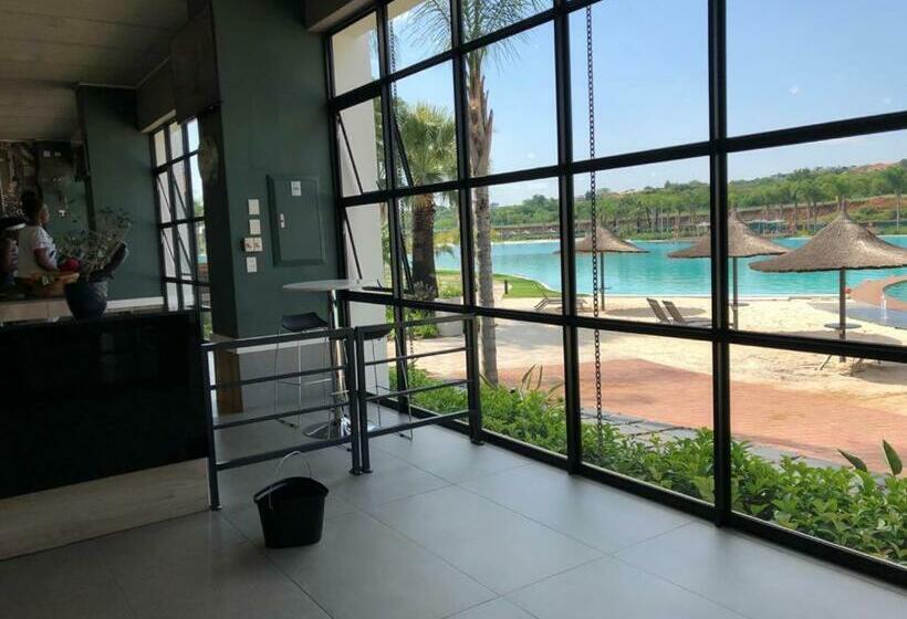 آپارتمان 2 خوابه, The Blyde Crystal Lagoon Riverwalk Estate