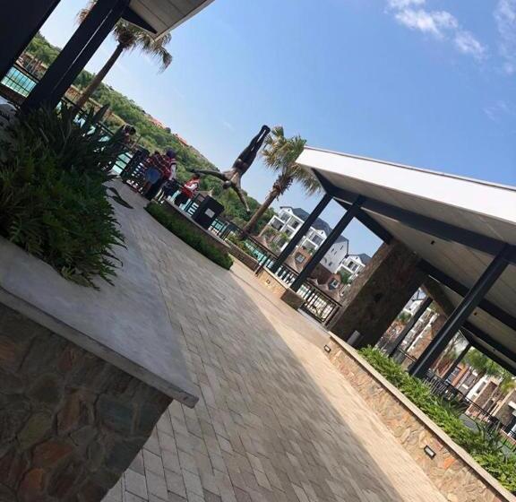 آپارتمان 2 خوابه, The Blyde Crystal Lagoon Riverwalk Estate