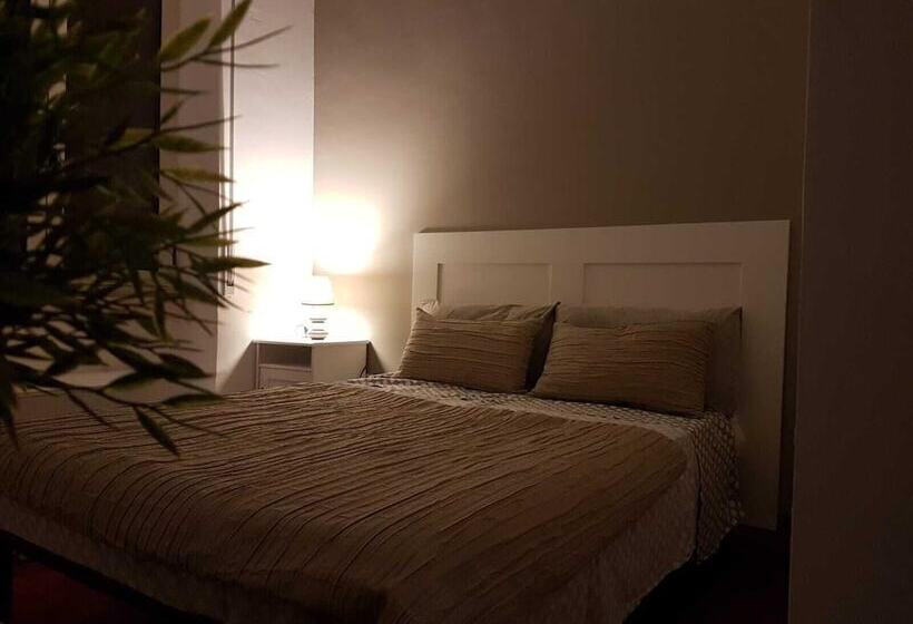 اتاق اکونومی, B&b Della Stazione