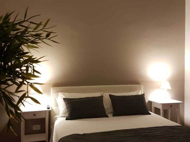 اتاق لوکس با بالکن, B&b Della Stazione