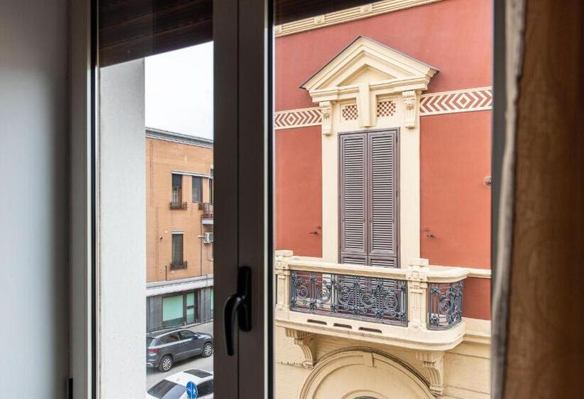 اتاق اکونومی, B&b Della Stazione