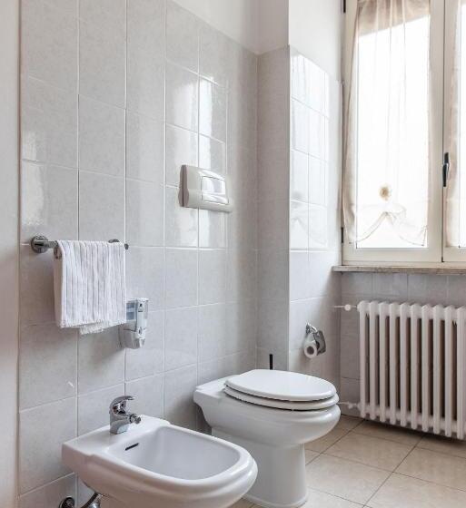اتاق لوکس با بالکن, B&b Della Stazione