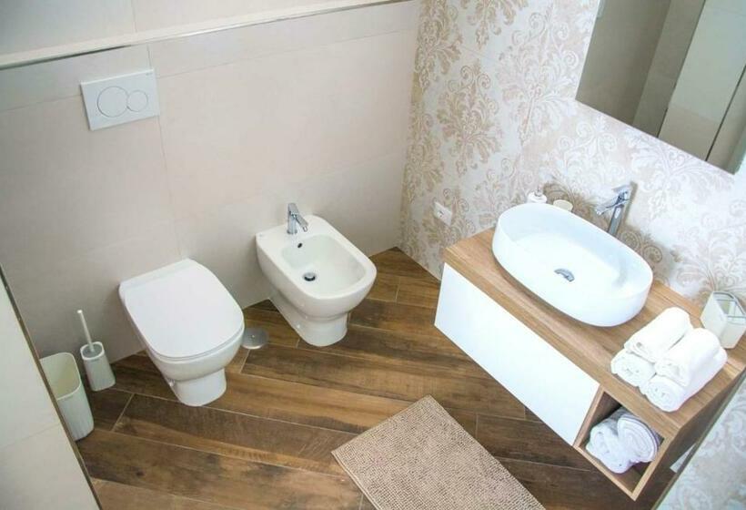 اتاق لوکس, B&b Martina