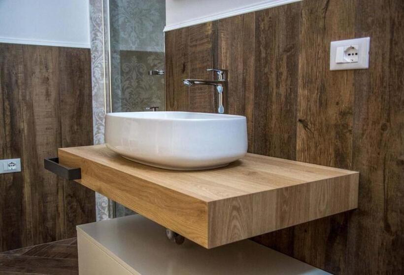 اتاق لوکس, B&b Martina