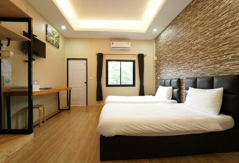 اتاق استاندارد با چشم‌انداز کوهستان, Chillax Khaosok Hostel   Sha Certified