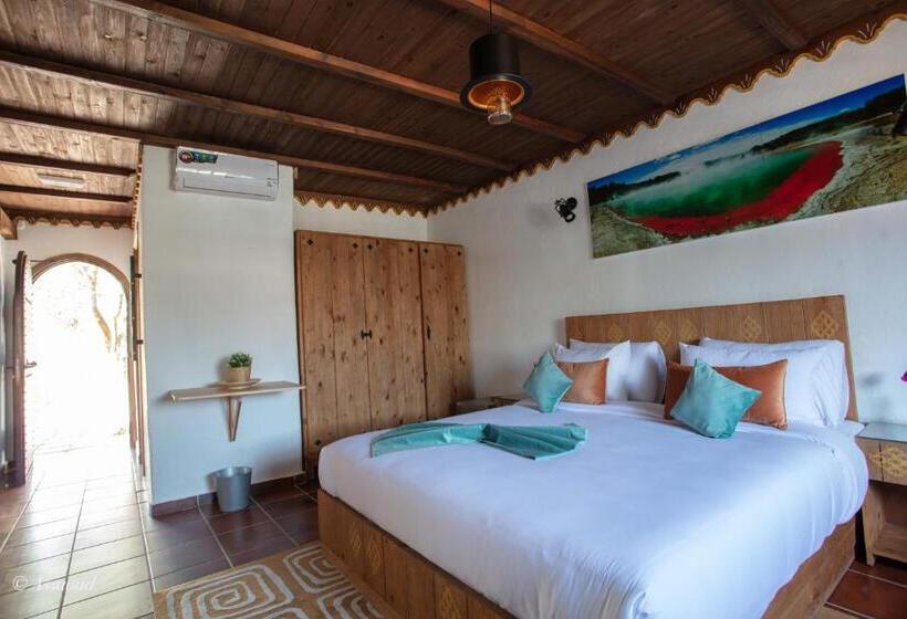 سوییت جونیور با بالکن, El Cortijo & Spa