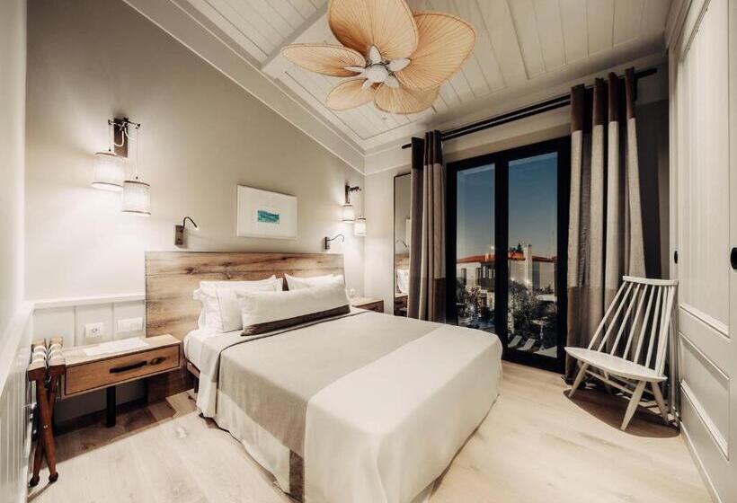 اتاق لوکس, Bernadet Alaçatı
