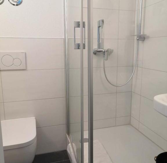 Standard Single Room, Motel Q   Das Kleine Stadt