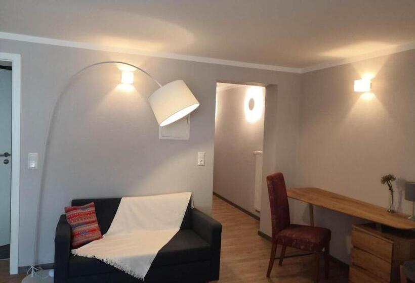 高级工作室, Motel Q   Das Kleine Stadt