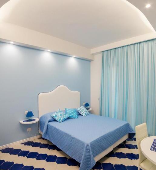 اتاق لوکس, Marilisa Holidays