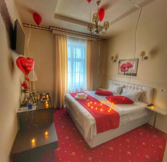 اتاق استاندارد با تخت بزرگ, Top Royal Central Brasov