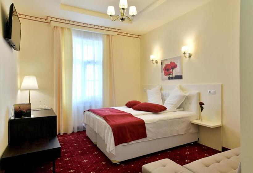 اتاق لوکس سه تخته, Top Royal Central Brasov