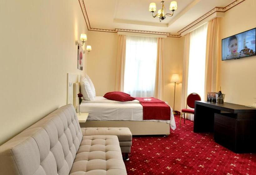 اتاق استاندارد سه نفره, Top Royal Central Brasov