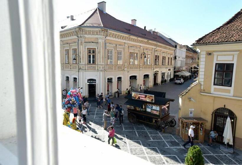 اتاق استاندارد سه نفره, Top Royal Central Brasov