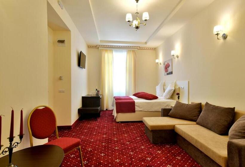 اتاق لوکس چهار تخته, Top Royal Central Brasov