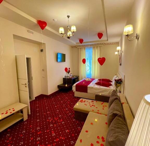 اتاق لوکس چهار تخته, Top Royal Central Brasov