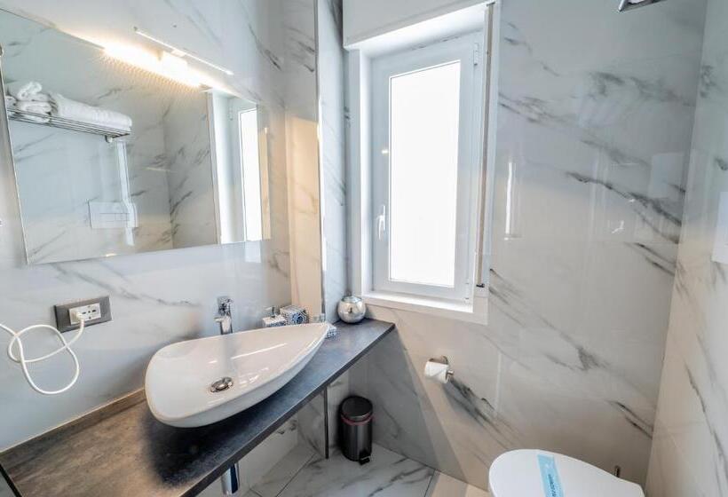 اتاق استاندارد با تخت بزرگ, Eolian Port B&b