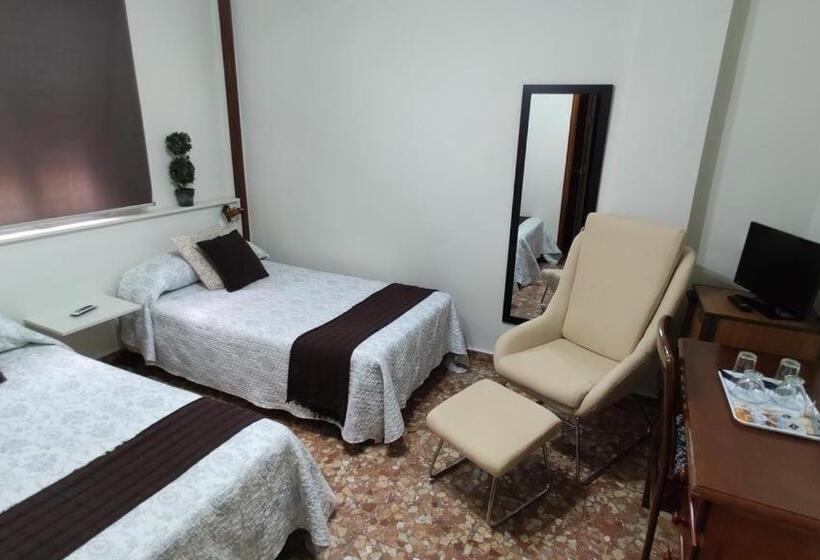 اتاق راحتی سه تخته, H Los Molinos At