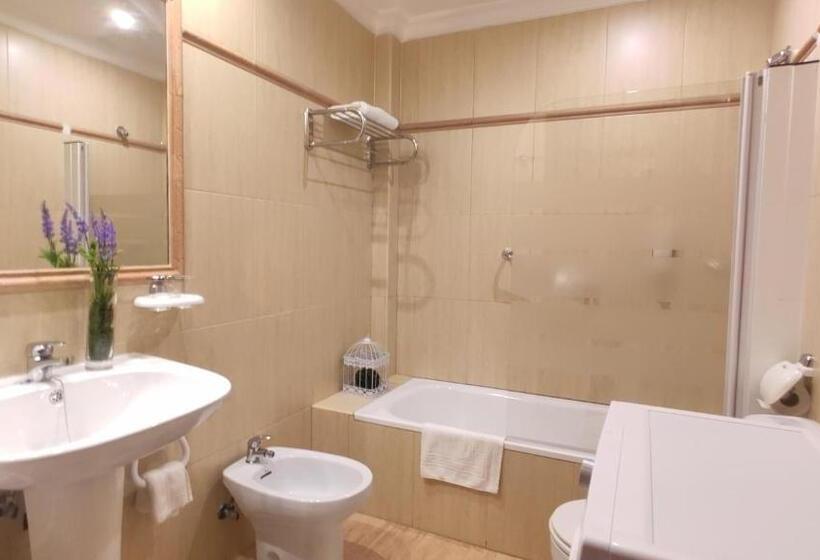 استودیو استاندارد با بالکن, H Los Molinos At