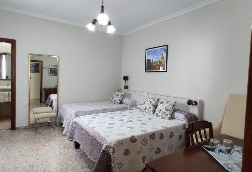 اتاق راحتی سه تخته, H Los Molinos At