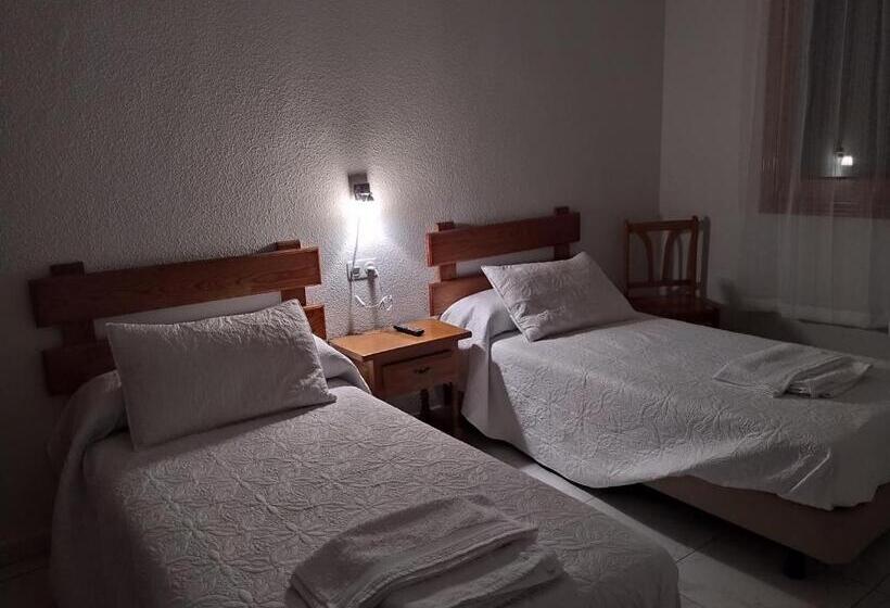 اتاق استاندارد, Hostal Sierra De Gredos