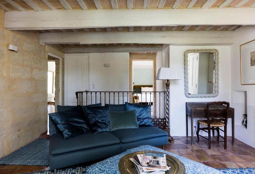 Deluxe Suite King Bed, Le Domaine Des Oréades