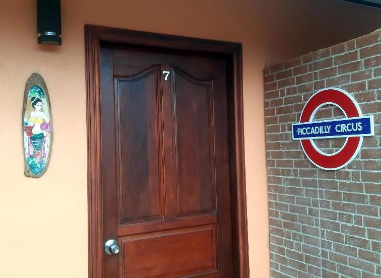 اتاق استاندارد با چشم‌انداز استخر, The Windsor Boutique Resort