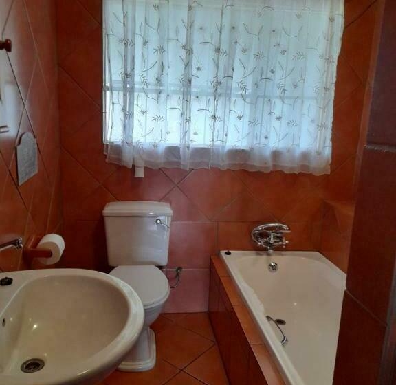اتاق خانوادگی, Platberg Self Catering