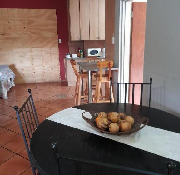 اتاق خانوادگی, Platberg Self Catering
