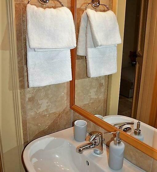 استودیوی استاندارد, Downtown Apartments With Shared Kitchen