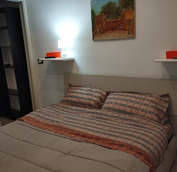 اتاق لوکس, Casa Rosy