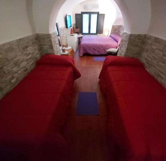 اتاق خانوادگی, Casa Rosy