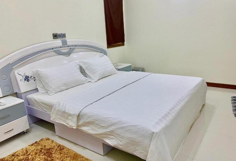 اتاق لوکس, Endhaa, Divers Home