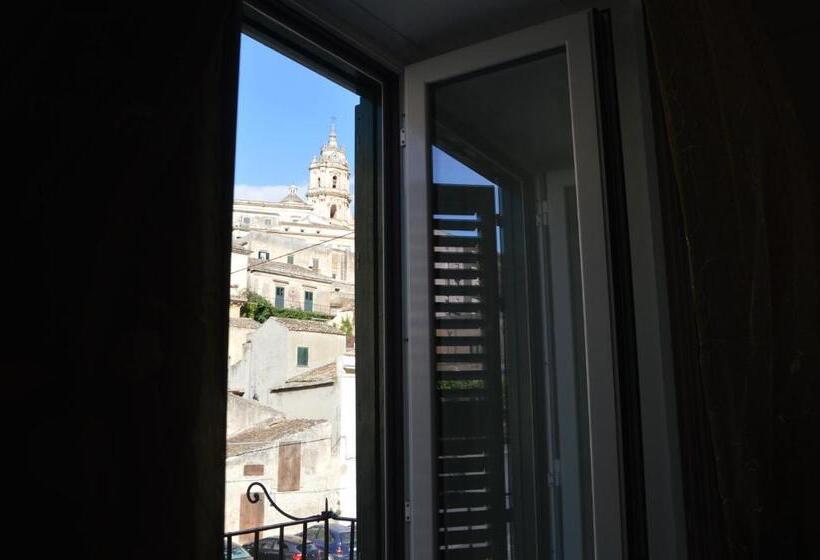 اتاق استاندارد با تخت بزرگ, B&b Al Cortiletto Modica Centro