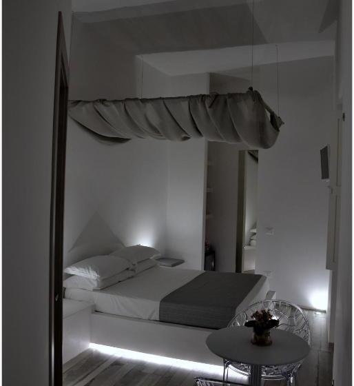 اتاق استاندارد با بالکن و چشم‌انداز دریا, Quintessenza  Charme Rooms