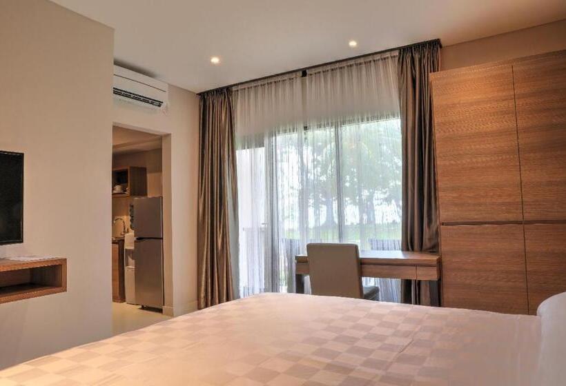 اتاق لوکس با چشم‌انداز باغ, Mambruk Hotel & Convention