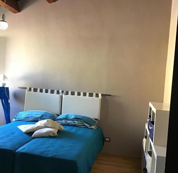 اتاق استاندارد با سرویس بهداشتی مشترک, Original B&b