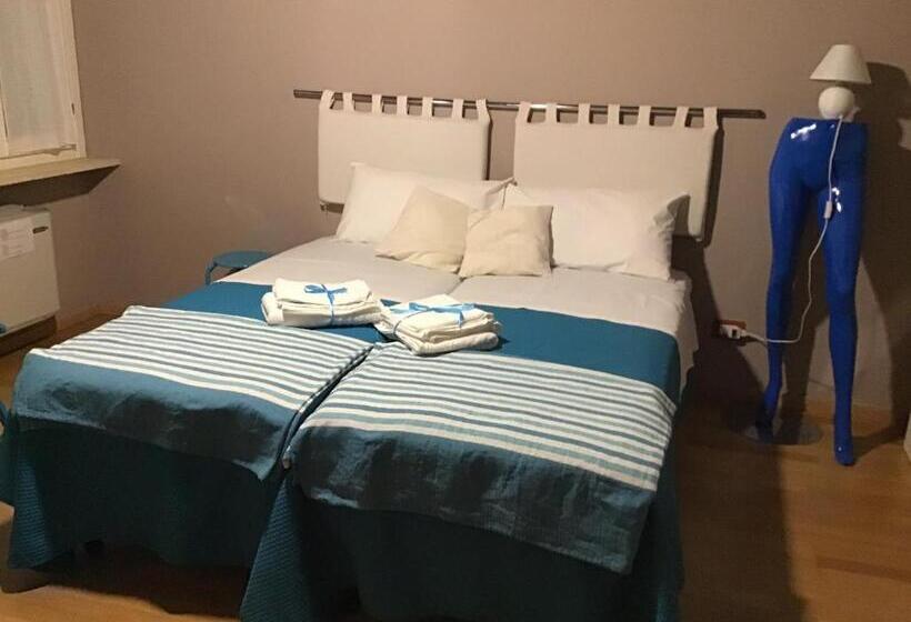 اتاق استاندارد با سرویس بهداشتی مشترک, Original B&b