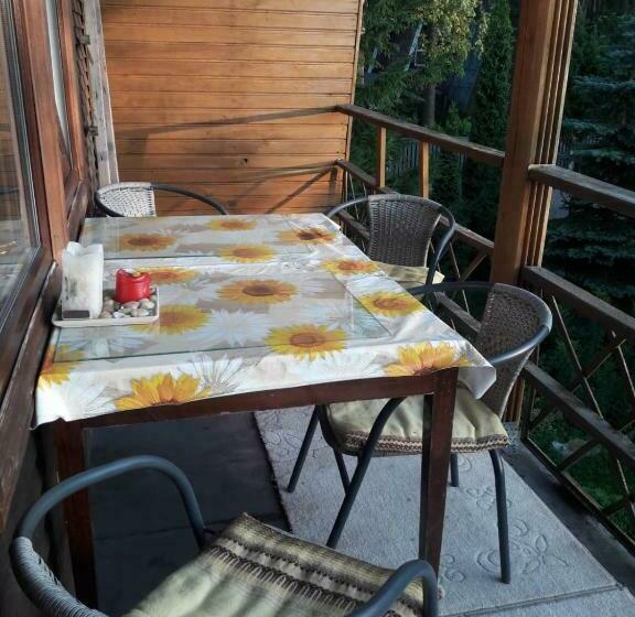 اتاق استاندارد چهارنفره با بالکن, Home Jurmala