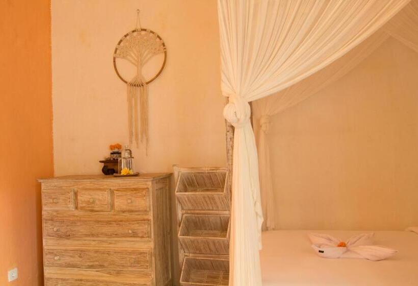 اتاق استاندارد, Sannyas Boutique
