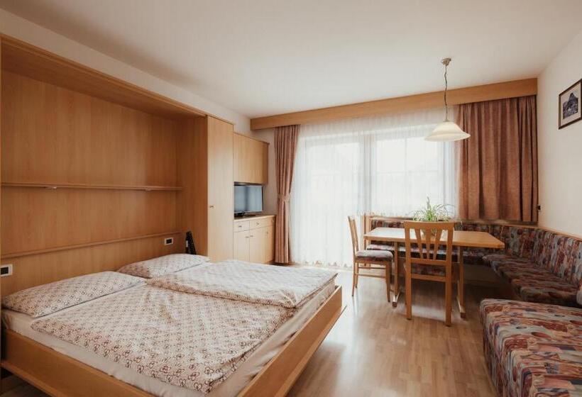 آپارتمان 1 خوابه با بالکن, Residence Costa Burjada