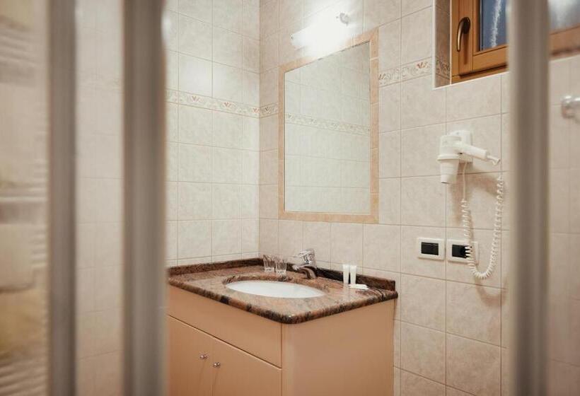 آپارتمان 1 خوابه همکف, Residence Costa Burjada
