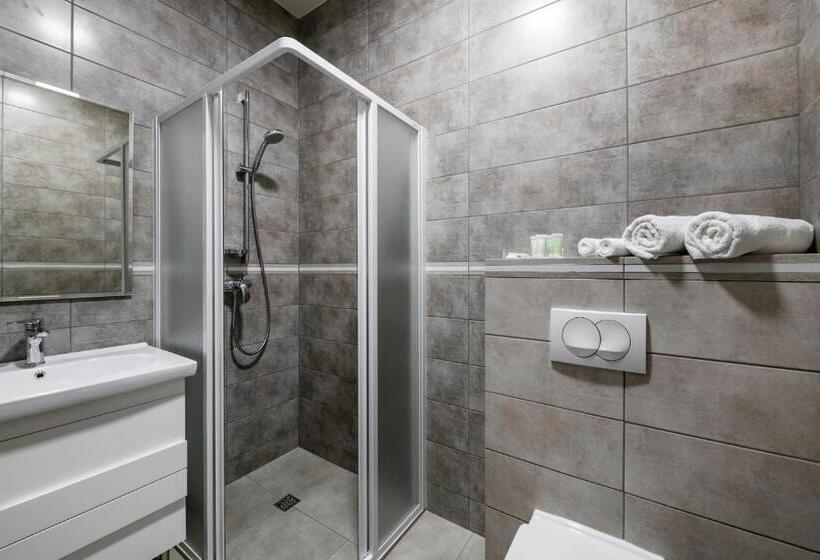 استودیوی سوپریور, Senamiesčio Apartamentai