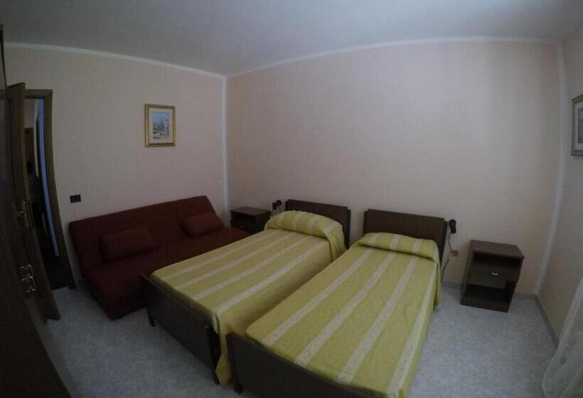 اتاق استاندارد سه نفره, B&b Bassu